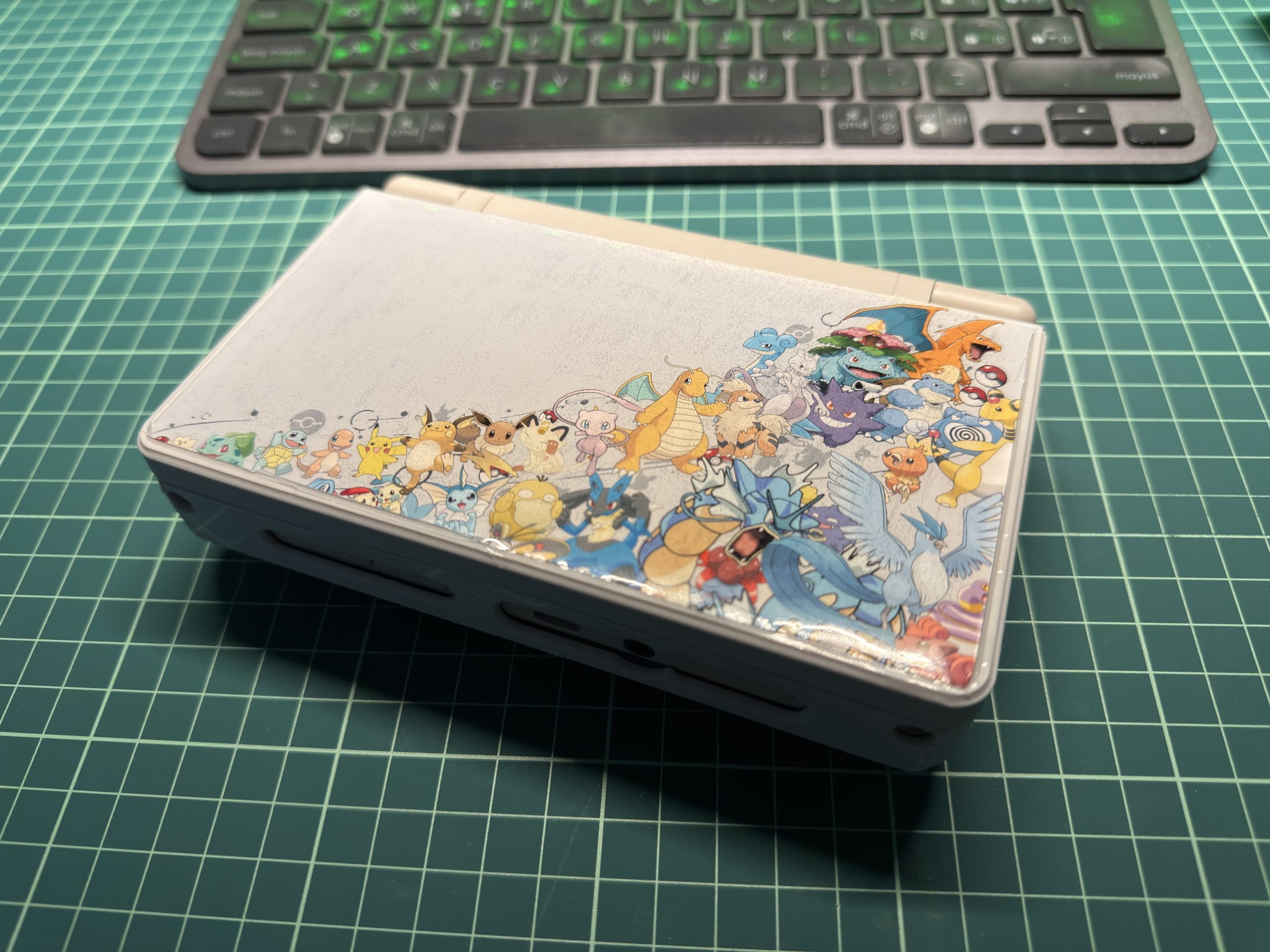 Carcasa Vinilo Pokemons para Ayn Thor - Imagen 4
