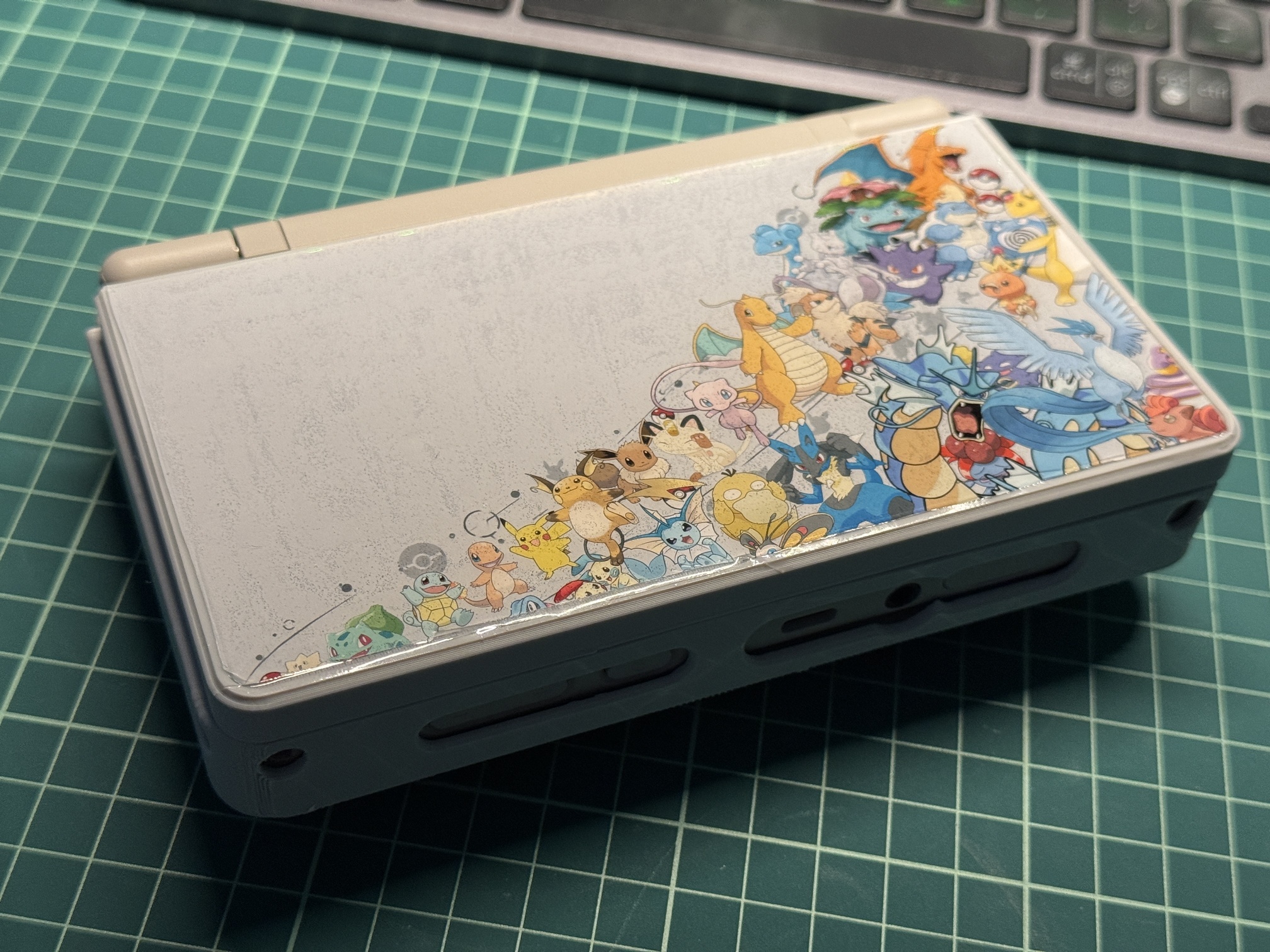 Carcasa Vinilo Pokemons para Ayn Thor
